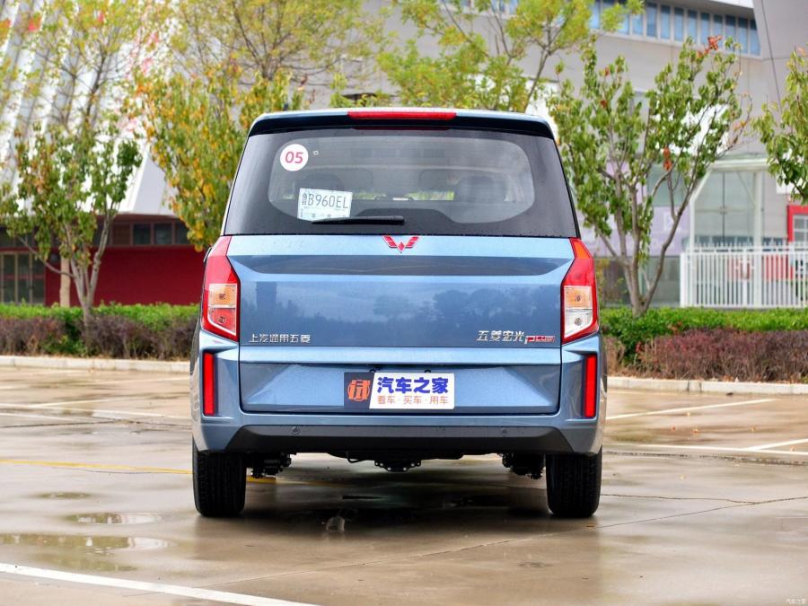  WuLing Hongguang Plus 2019 года  (фото 46 из 49)